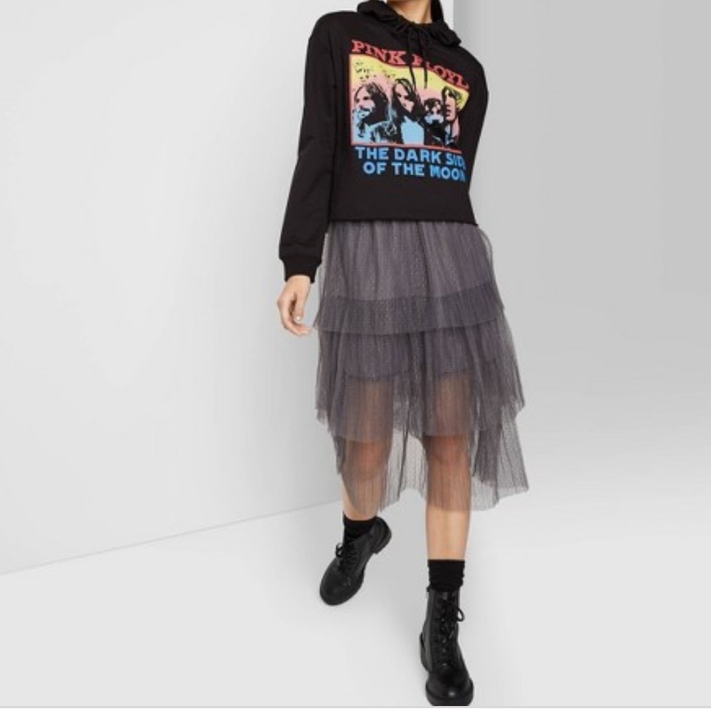 High waisted tiered tulle midi skirt